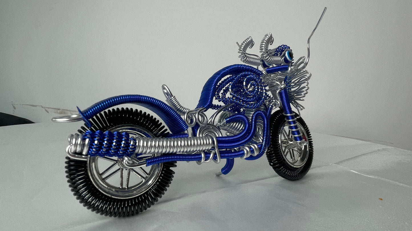 Handmade Aluminum Wire Dragon Head Motorcycle – Unique Artisan Sculpture